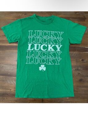 Freeze green St Patrick’s Day “Lucky” ☘️ tee shirt. Excellent used condition